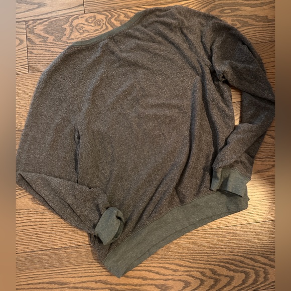 Wildfox Pizza Sweater-super soft, cozy, stretchy, size L, Made in USA - Picture 5 of 8